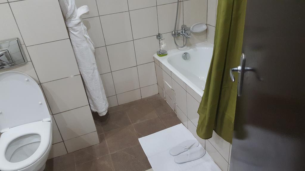 Hotel El Farouk 巴马科 外观 照片